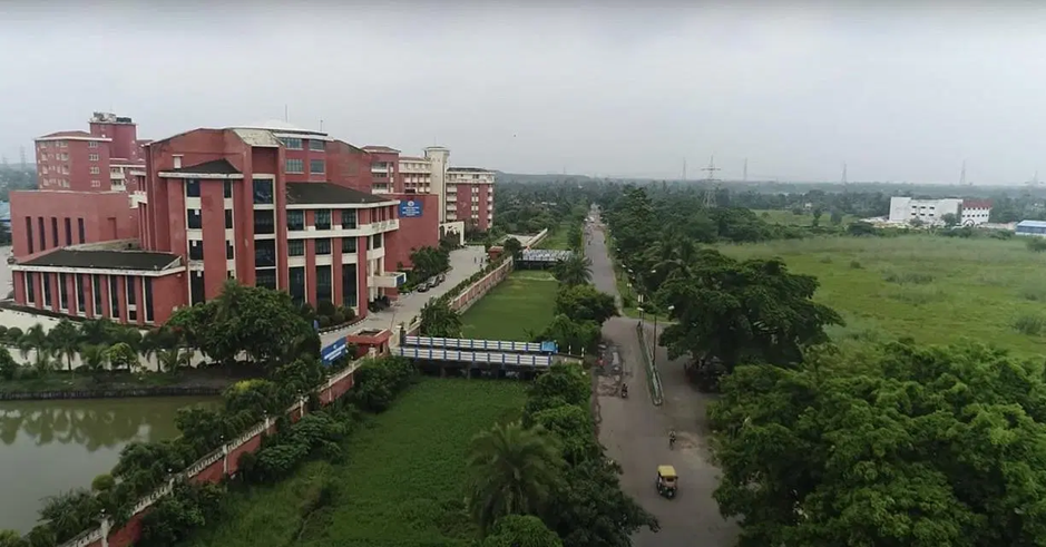 Image of IIFT Kolkata campus showcasing its focus on international business and trade.