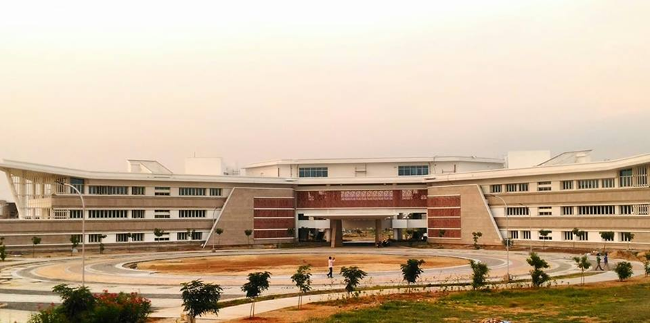 Image of IIM Trichy campus highlighting its academic rigor and leadership training.