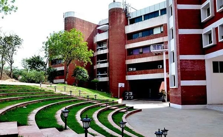 Image of IMI Delhi building, offering a global perspective on management, a top private MBA college for 2024