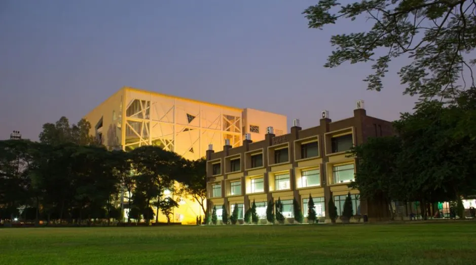 Image of IMT Ghaziabad campus, focused on leadership and innovation, a top private MBA college for 2024