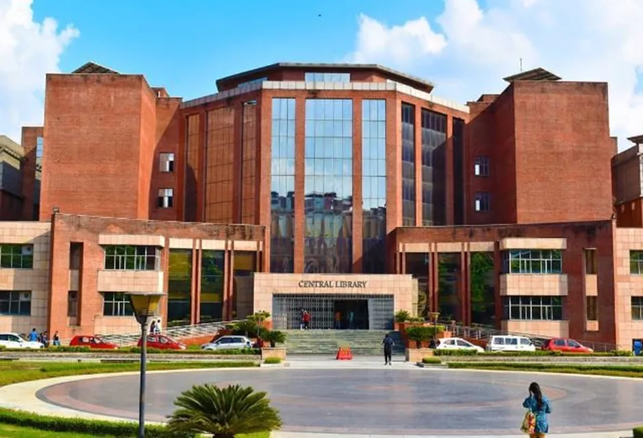 Image of Top MBA Colleges in Uttar Pradesh: Amity University Noida